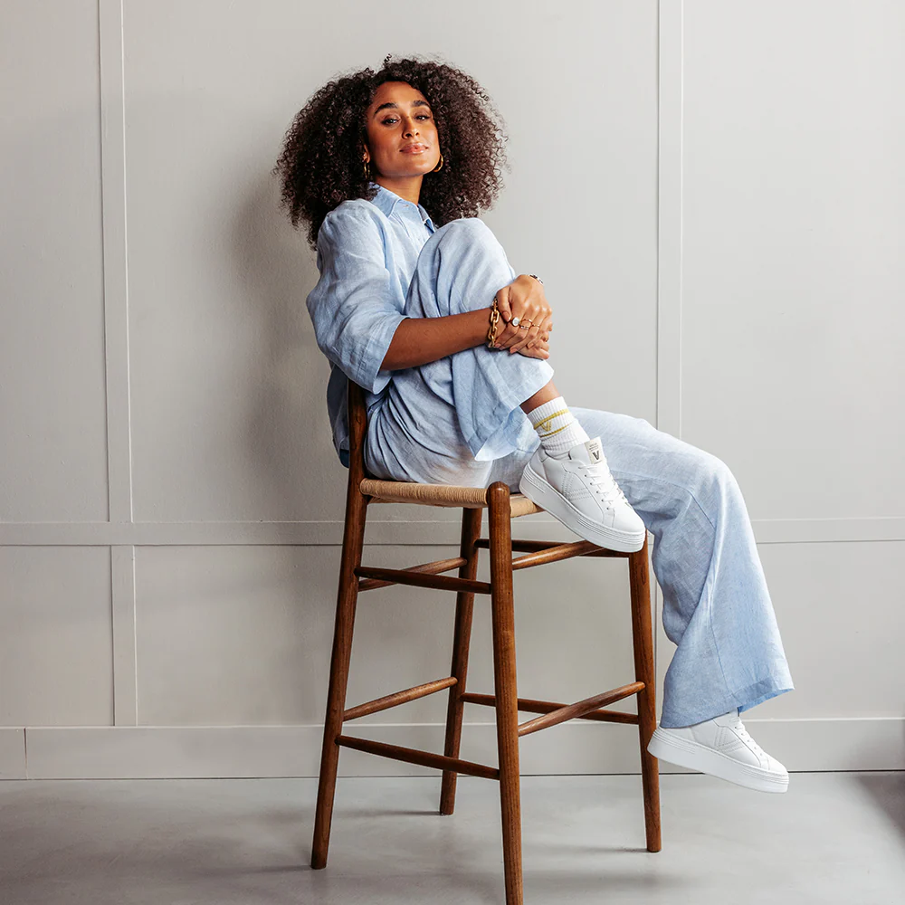 Isa Layne - Image 7